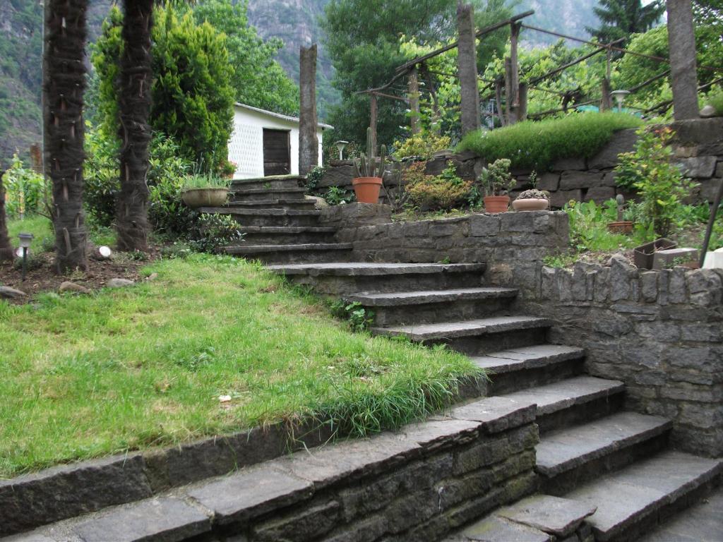 Grotto Pergola Bed & Breakfast Giornico Luaran gambar